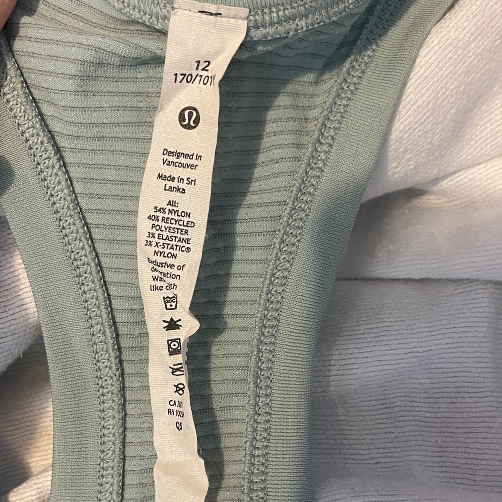 Lululemon Scuba 2.0 Tanktop - Picture 3 of 4